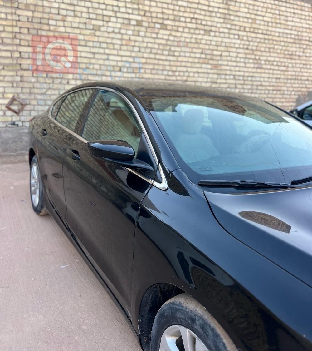 Chrysler 200